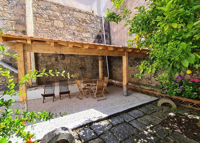 Aq 188 בית הארחה קוימברה